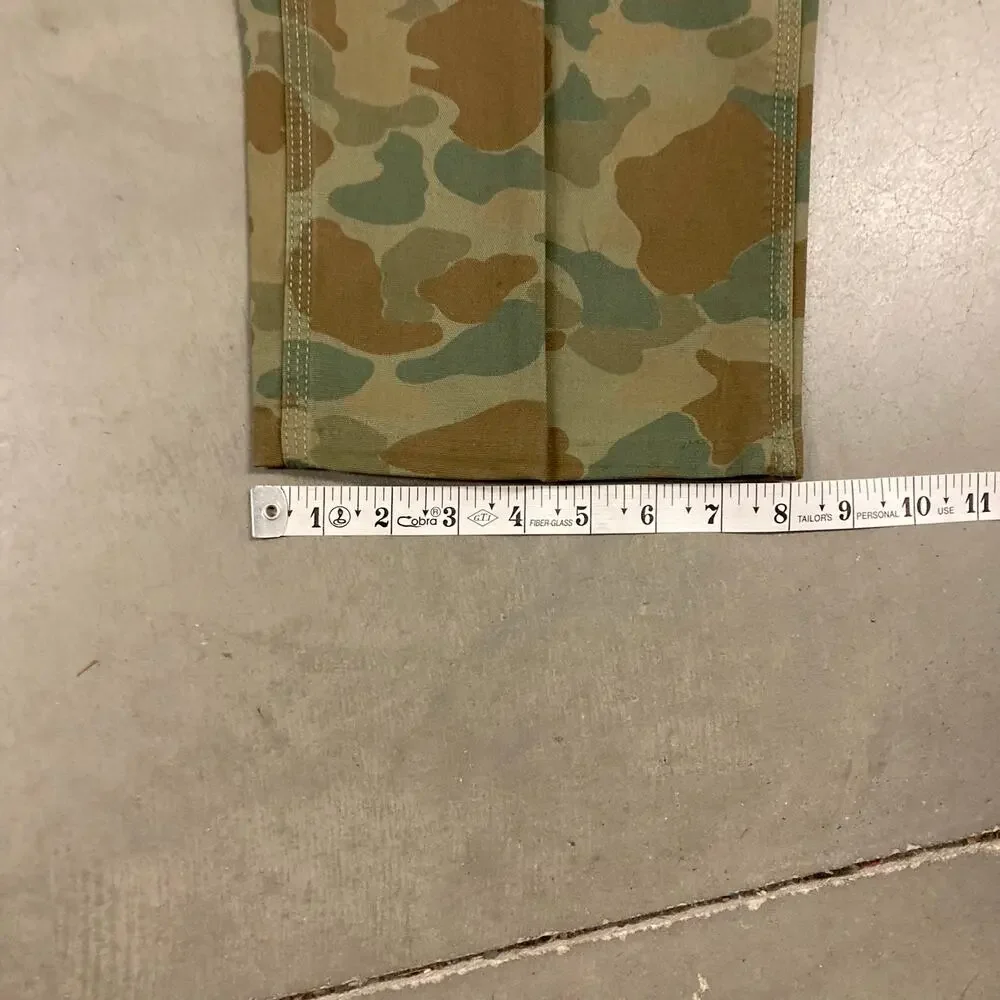 Baggy Y2K Levis camo carpenter cargo Jeans 36x26